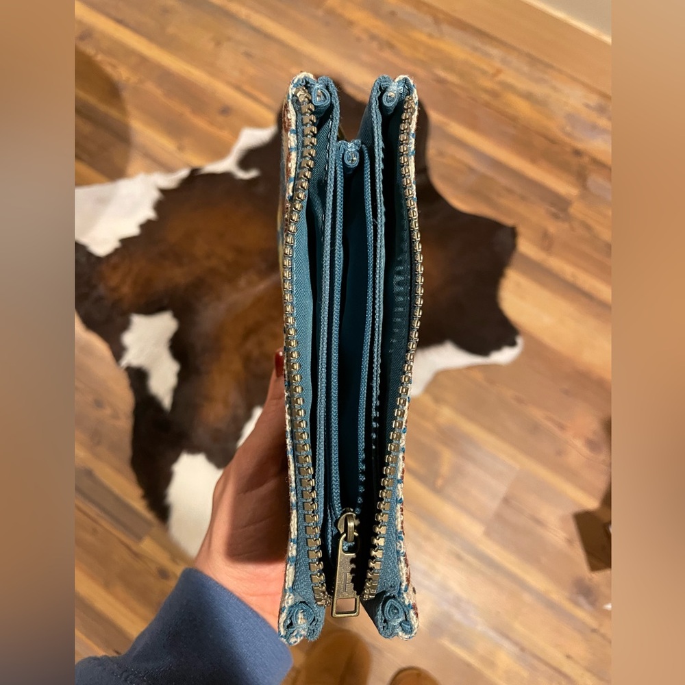 Pendleton Geometric Pattern Wristlet In Blue And … - image 4